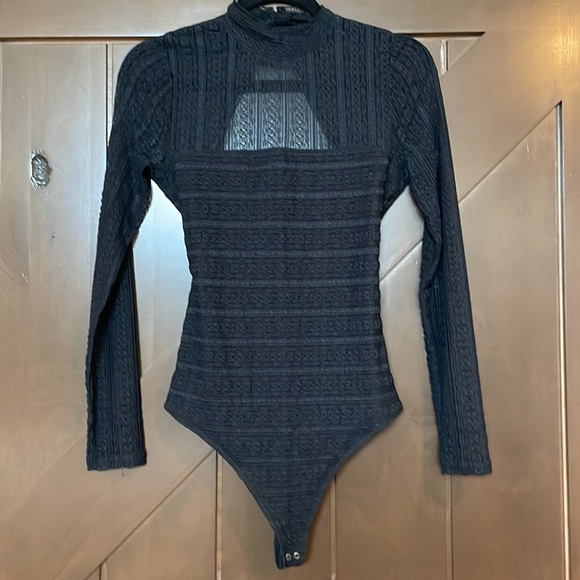 NWOT black lace, mock neck, backless body suit. Abercrombie & Fitch, size medium - Picture 4 of 5